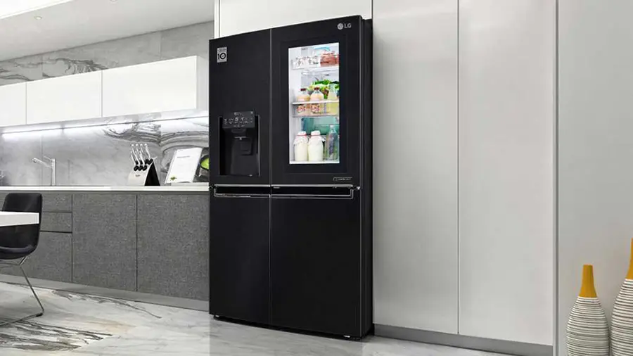 На фото Преимущества и недостатки холодильников LG