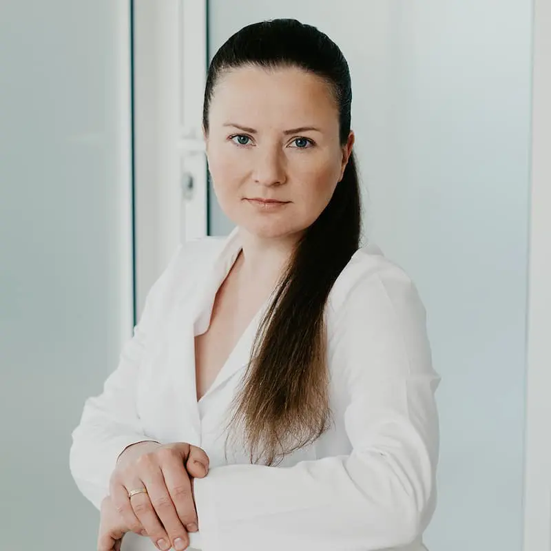 на фото Лікар-дерматолог: Коли і чому варто звернутися до фахівця?