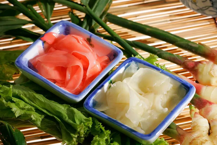 Что подают к суши?
